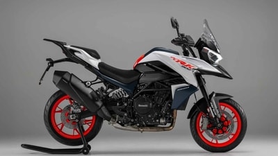 Benelli's TRK 902 Stradale features a 904 cc engine with 96 bhp, a 20-litre fuel tank, and advanced electronics. Benelli's TRK 902 Stradale features a 904 cc engine with 96 bhp, a 20-litre fuel tank, and advanced electronics.