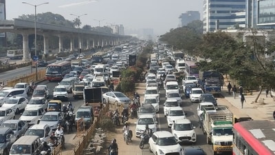 With an expected turnout of 80,000 people and 2,305 vehicles, officials in Bengaluru have issued traffic advisories and diversions to manage congestion on November 19. (X/BengaluruPost) With an expected turnout of 80,000 people and 2,305 vehicles, officials in Bengaluru have issued traffic advisories and diversions to manage congestion on November 19. (X/BengaluruPost)