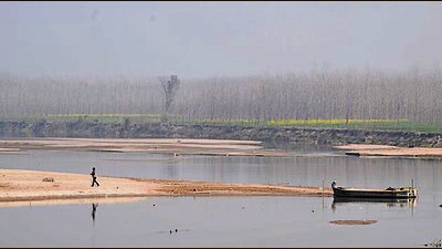 Mining department complaint leads to police action after unauthorised sand embankment discovered near Akkuwal village. (HT Photo) Mining department complaint leads to police action after unauthorised sand embankment discovered near Akkuwal village. (HT Photo)