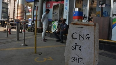 Out of 389 CNG stations under MGL in Mumbai, Thane and Navi Mumbai, only 225 stations were operational on Monday due to disruption of supply at CGS Wadala. (Praful Gangurde/ HT Photo) Out of 389 CNG stations under MGL in Mumbai, Thane and Navi Mumbai, only 225 stations were operational on Monday due to disruption of supply at CGS Wadala. (Praful Gangurde/ HT Photo)