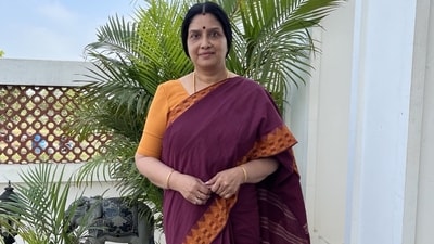 Actor Tulasi is famous for her mother roles in Telugu and Tamil cinema. She was a child actor before that. Actor Tulasi is famous for her mother roles in Telugu and Tamil cinema. She was a child actor before that.