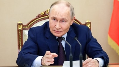 Russian President Vladimir Putin chairs a meeting with members of the Security Council in Moscow, Russia, November 5, 2025. (Reuters)