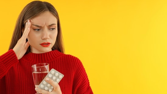 Popping pills without figuring out the cause can lead to a vicious cycle. Painkillers can actually increase headaches, making it a case of 'medicine itself becomes disease'. (Freepik)