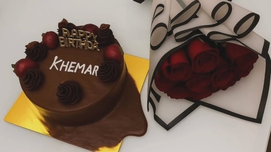 The woman used an AI image of a cake to report a spillage issue (Instagram/@desserttherapy)