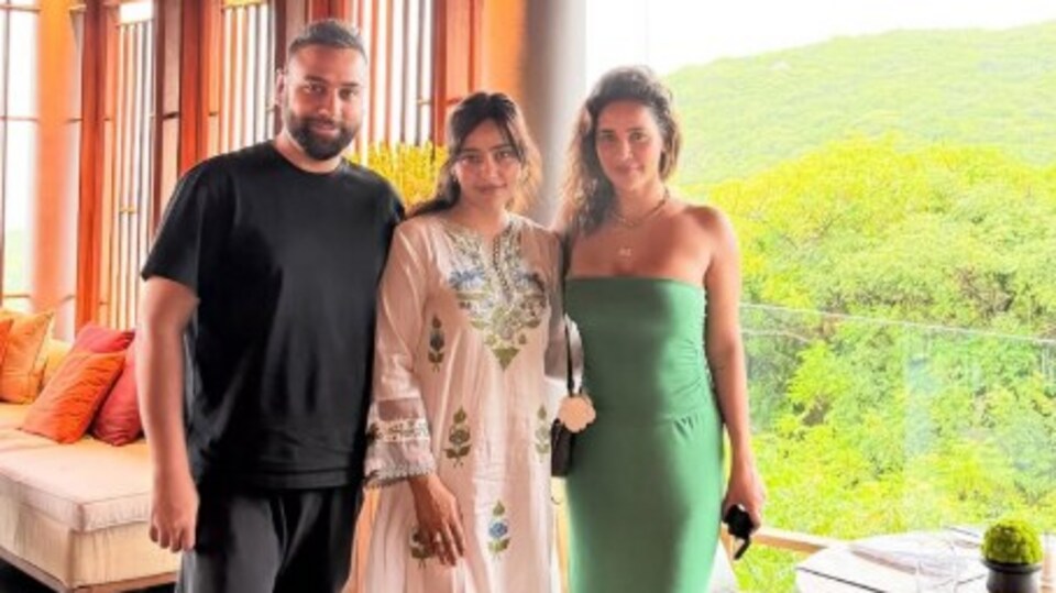 <p>వియత్నాంలో వెకేషన్ ఎంజాయ్ చేస్తోంది నేహా శర్మ. అక్కడ నేచర్ అందాలను ఆస్వాదిస్తోంది. </p>(instagram-nehasharmaofficial)