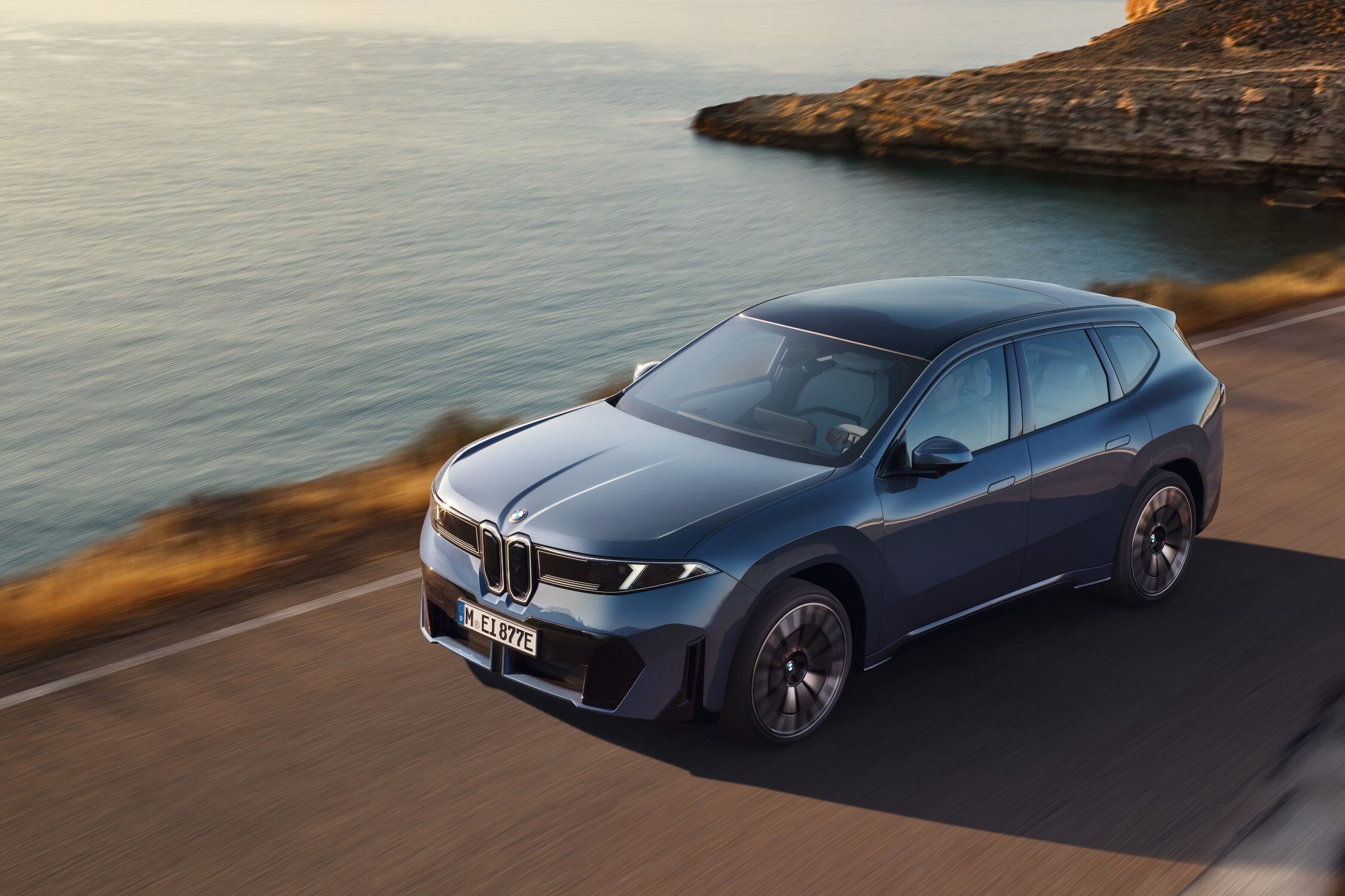 The BMW iX3 50 xDrive will go on sale in 2026 with over 800 km of WLTP range The BMW iX3 50 xDrive will go on sale in 2026 with over 800 km of WLTP range
