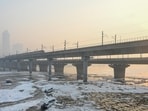 DSS shows stubble contribution down to 5.43%; IMD notes wind speeds below 10 km/hr and colder nights sustaining pollution despite easing farm-fire transport. (Sunil Ghosh/HT) DSS shows stubble contribution down to 5.43%; IMD notes wind speeds below 10 km/hr and colder nights sustaining pollution despite easing farm-fire transport. (Sunil Ghosh/HT)