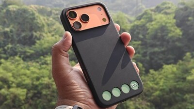 Criminals seem to be deliberately targeting iPhones while openly rejecting Android devices. (Ayushmann Chawla)