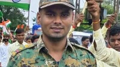 Inspector Ashish Sharma was killed in an encounter with Maoists in Balaghat on Wednesday. Inspector Ashish Sharma was killed in an encounter with Maoists in Balaghat on Wednesday.