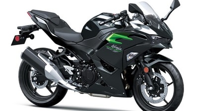 Kawasaki Ninja 500 uses a 451 cc liquid cooled engine.