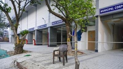 The facility, aimed at solving long-standing parking issues in the area, has a capacity to hold about 400 cars. (RAJ K RAJ /HT PHOTO) The facility, aimed at solving long-standing parking issues in the area, has a capacity to hold about 400 cars. (RAJ K RAJ /HT PHOTO)