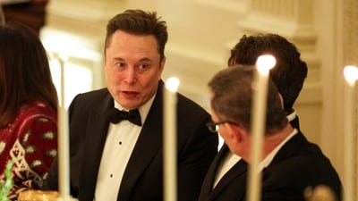 Elon Musk attends a dinner hosted by U.S. President Donald Trump for Saudi Crown Prince and Prime Minister Mohammed bin Salman, at the White House in Washington, D.C., U.S., November 18, 2025. REUTERS/Tom Brenner (REUTERS)