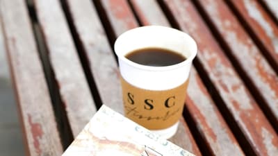 Drinking coffee in paper cups can be dangerous because of the microplastics entering your body. (Pexel) Drinking coffee in paper cups can be dangerous because of the microplastics entering your body. (Pexel)