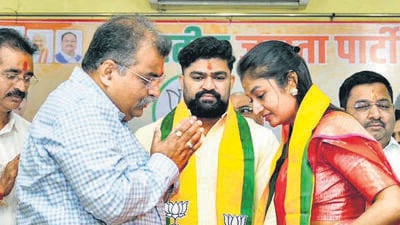 Anmol Mhatre; his wife Ashwini; former corporators Mahesh Patil, Sunit Patil and Sayli Vichare; and several office-bearers and workers from Kalyan-Dombivali, joined the BJP in the presence of state BJP chief Ravindra Chavan on Tuesday. Anmol Mhatre; his wife Ashwini; former corporators Mahesh Patil, Sunit Patil and Sayli Vichare; and several office-bearers and workers from Kalyan-Dombivali, joined the BJP in the presence of state BJP chief Ravindra Chavan on Tuesday.