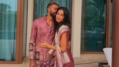 This year, in October, Hardik confirmed his relationship with Mahieka. This year, in October, Hardik confirmed his relationship with Mahieka.