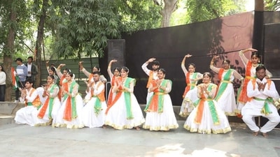 At Dyal Singh Evening College, dance and music performances by students marked the celebrations of Vande Mataram's 150th year. At Dyal Singh Evening College, dance and music performances by students marked the celebrations of Vande Mataram's 150th year.