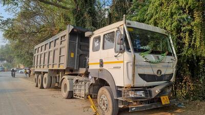 Investigators said the pickup van driver and the other member of the police team managed to escape unhurt. (Parveen Kumar/HT photo) Investigators said the pickup van driver and the other member of the police team managed to escape unhurt. (Parveen Kumar/HT photo)
