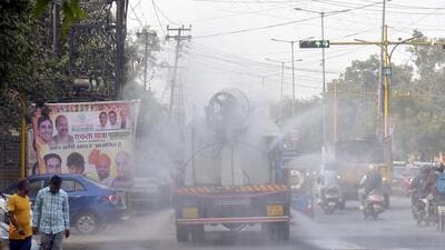 On Thursday, monitoring stations in Indirapuram, Loni, Sanjay Nagar, and Vasundhara experienced “severe” AQI with figures of 413, 461, 433, and 414, respectively, till 4pm. (Sakib Ali/HTPhoto) On Thursday, monitoring stations in Indirapuram, Loni, Sanjay Nagar, and Vasundhara experienced “severe” AQI with figures of 413, 461, 433, and 414, respectively, till 4pm. (Sakib Ali/HTPhoto)