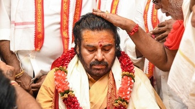 <p>ఈ జాబితాలో నటుడు పవన్ కళ్యాణ్ కూడా చేరాడు. అతడు తొమ్మిదో స్థానంలో ఉన్నాడు. </p> (PTI) <p>ఈ జాబితాలో నటుడు పవన్ కళ్యాణ్ కూడా చేరాడు. అతడు తొమ్మిదో స్థానంలో ఉన్నాడు. </p> (PTI)