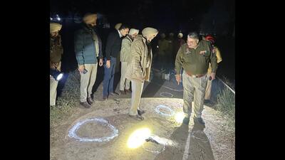Police inspecting the spot of the encounter in Ferozepur on Thursday. (HT Photo) Police inspecting the spot of the encounter in Ferozepur on Thursday. (HT Photo)