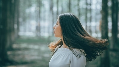 Beat frizzy and dry hair with these winter hair care tips (Pexels) Beat frizzy and dry hair with these winter hair care tips (Pexels)
