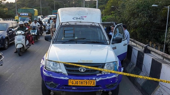 Bengaluru: Investigation underway after unidentified men allegedly posing as RBI officials intercepted an ATM cash van and fled with about ₹seven crore, in Bengaluru. (PTI)