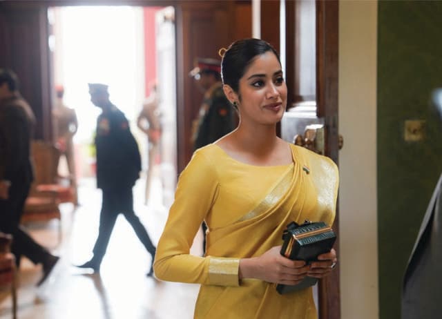 Janhvi Kapoor’s IFS officer in Ulajh wore pretty handlooms. Janhvi Kapoor’s IFS officer in Ulajh wore pretty handlooms.
