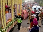 Devotees offering prayer during the nagar kirtan in Ludhiana on Friday. (Gurpreet Singh/HT) Devotees offering prayer during the nagar kirtan in Ludhiana on Friday. (Gurpreet Singh/HT)