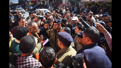 Police and district administration officials during talks with the protesters outside the Sanjauli police station, in Shimla on Friday. (Deepak Sansta/HT) Police and district administration officials during talks with the protesters outside the Sanjauli police station, in Shimla on Friday. (Deepak Sansta/HT)