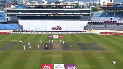 An earthquake stopped play during the Bangladesh Ireland Test in Dhaka, as tremors were felt on the field. (X/@ICCAsiaCricket) An earthquake stopped play during the Bangladesh Ireland Test in Dhaka, as tremors were felt on the field. (X/@ICCAsiaCricket)