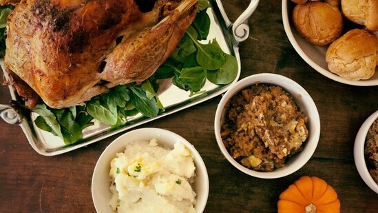 Food safety expert shares cooking tips for Thanksgiving dinner