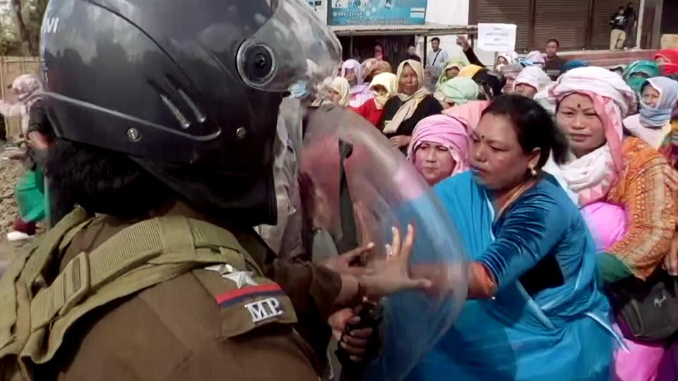 Security forces intervened and blocked their movement, but as the crowd continued to push forward (ANI Video Grab)
