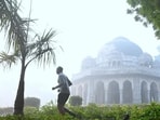By 10am on Saturday, the 24-hour rolling average air quality index (AQI) for Delhi was 361, marginally lower than the 24-hour average AQI of 364 on Friday evening. (HT Photo/ Vipin Kumar) By 10am on Saturday, the 24-hour rolling average air quality index (AQI) for Delhi was 361, marginally lower than the 24-hour average AQI of 364 on Friday evening. (HT Photo/ Vipin Kumar)