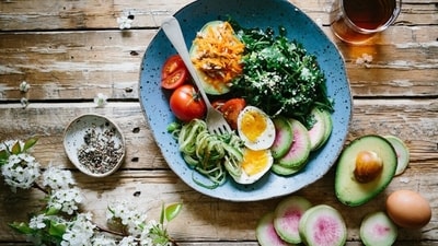 Dr Sood highlights the importance of eating balanced meals. (Unsplash) Dr Sood highlights the importance of eating balanced meals. (Unsplash)