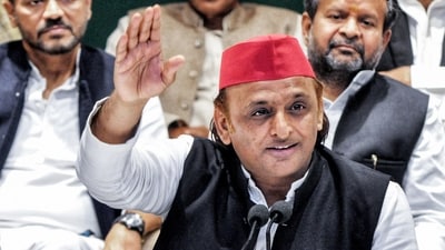 Samajwadi Party national president Akhilesh Yadav at a press conference in Lucknow. (ANI)