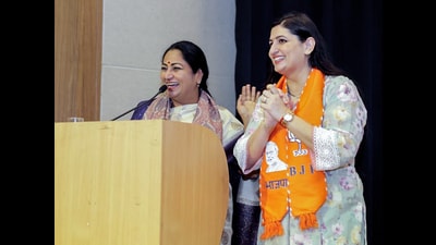 Delhi Chief Minister Rekha Gupta addresses a public meeting in support of BJP candidate from Greater Kailash (X/Rekha Gupta) Delhi Chief Minister Rekha Gupta addresses a public meeting in support of BJP candidate from Greater Kailash (X/Rekha Gupta)