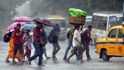 బంగాళాఖాతంలో తుపాను! బంగాళాఖాతంలో తుపాను!