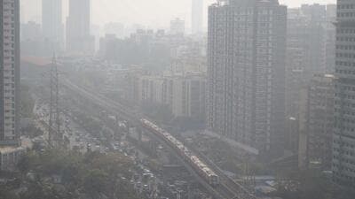 iMumbai, India - November 23, 2025: A top view of the metro train during hazy weather at Malad in Mumbai, India, on Sunday, November 23 2025. (Photo by Satish Bate/ Hindustan Times) (Hindustan Times) iMumbai, India - November 23, 2025: A top view of the metro train during hazy weather at Malad in Mumbai, India, on Sunday, November 23 2025. (Photo by Satish Bate/ Hindustan Times) (Hindustan Times)