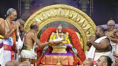 సూర్యప్రభ వాహనంపై పద్మావతి అమ్మవారు సూర్యప్రభ వాహనంపై పద్మావతి అమ్మవారు