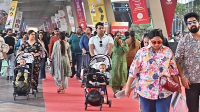 While most government offices, departments and schools are expected to remain closed for the public holiday on November 25, public transport will ply as per schedule. (ANI) While most government offices, departments and schools are expected to remain closed for the public holiday on November 25, public transport will ply as per schedule. (ANI)