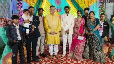 Singapore envoy Simon Wong attended a wedding ceremony in Uttar Pradesh (X/@SGinIndia) Singapore envoy Simon Wong attended a wedding ceremony in Uttar Pradesh (X/@SGinIndia)