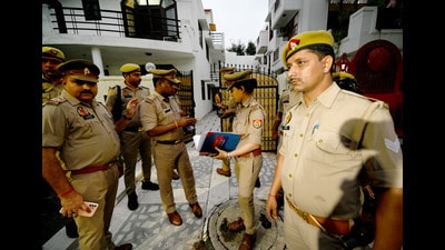 Police said evidence from call records, location trails and witness accounts linked the victim Ramesh Bhardwaj to Jitender Mahto before his decomposed body was found in a drain. (HT Archive) Police said evidence from call records, location trails and witness accounts linked the victim Ramesh Bhardwaj to Jitender Mahto before his decomposed body was found in a drain. (HT Archive)
