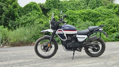 Yezdi Adventure comes with a set of spoked rims that provide better durability while off-roading. Yezdi Adventure comes with a set of spoked rims that provide better durability while off-roading.