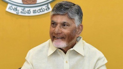 సీఎం చంద్రబాబు సీఎం చంద్రబాబు