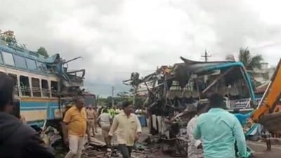 ఘటనాస్థలంలో దృశ్యాలు.. ఘటనాస్థలంలో దృశ్యాలు..