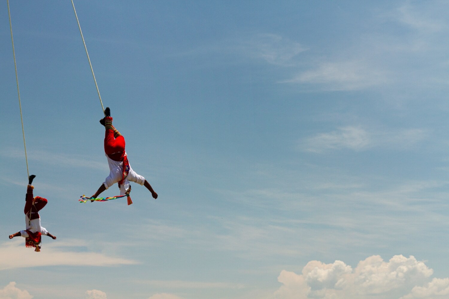 Bungee jumping is an exhilarating sport but you need to be cautious and follow precautions to stay safe. (Picture credit: Freepik) Bungee jumping is an exhilarating sport but you need to be cautious and follow precautions to stay safe. (Picture credit: Freepik)