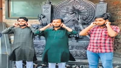 Legal notice to college where Muslim students were forced to apologise for namaz Legal notice to college where Muslim students were forced to apologise for namaz