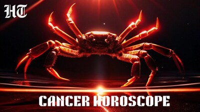 Cancer Horoscope Today: Read our expert astrological predictions to find out what the stars have in store for you. (Freepik)