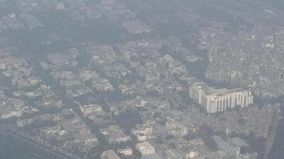 A layer of thick smog engulfed several areas, showing little improvement from Monday’s morning’s AQI of 396. (Reuters) A layer of thick smog engulfed several areas, showing little improvement from Monday’s morning’s AQI of 396. (Reuters)