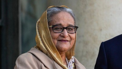 হাসিনার সঙ্গে কি যোগাযোগ আছে?বাংলাদেশে সিনিয়র আইনজীবীকে বিস্ফোরক প্রশ্ন, বললেন… হাসিনার সঙ্গে কি যোগাযোগ আছে?বাংলাদেশে সিনিয়র আইনজীবীকে বিস্ফোরক প্রশ্ন, বললেন…